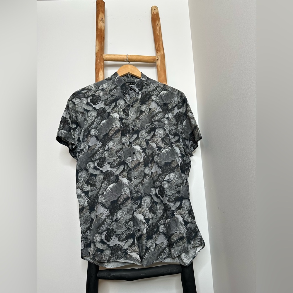 Men’s The Kooples Sport tropical skull print short sleeve button down shirt, XL